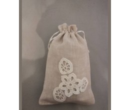 Lininis maišelis puoštas nertais motyvais (13x20)