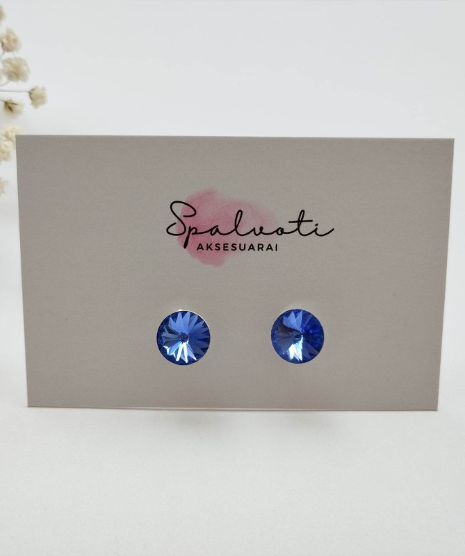 Minimalistiniai auskarai su mėlynos spalvos Swarovski kristalų akutėmis.
